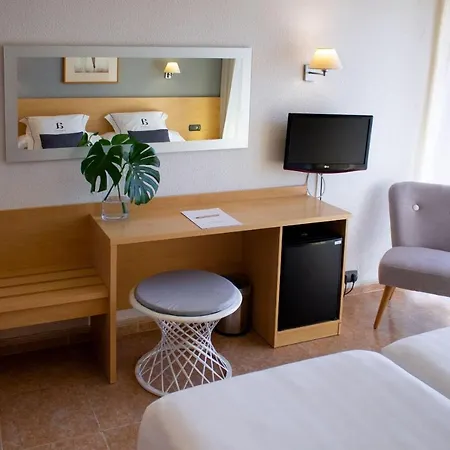 Hotel Almirante 3*